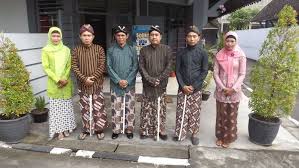 Macam Pakaian Adat Yogyakarta