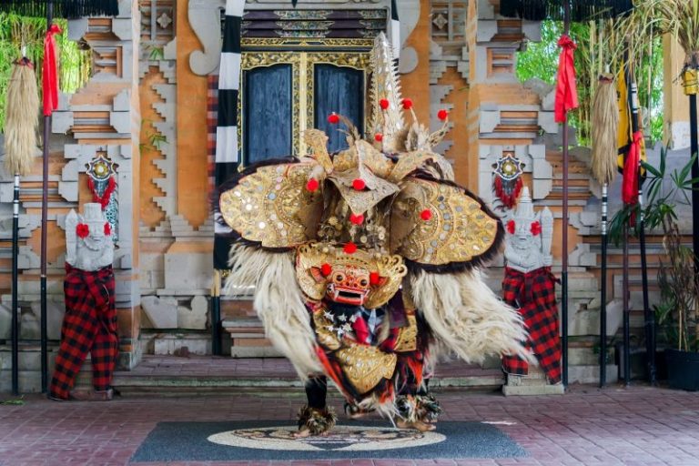 Tari Barong: Penjelasan, Sejarah, Jenis, Keunikan, Dan Mitosnya Lengkap